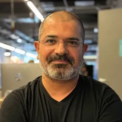 Doç. Dr. Ali Özcan